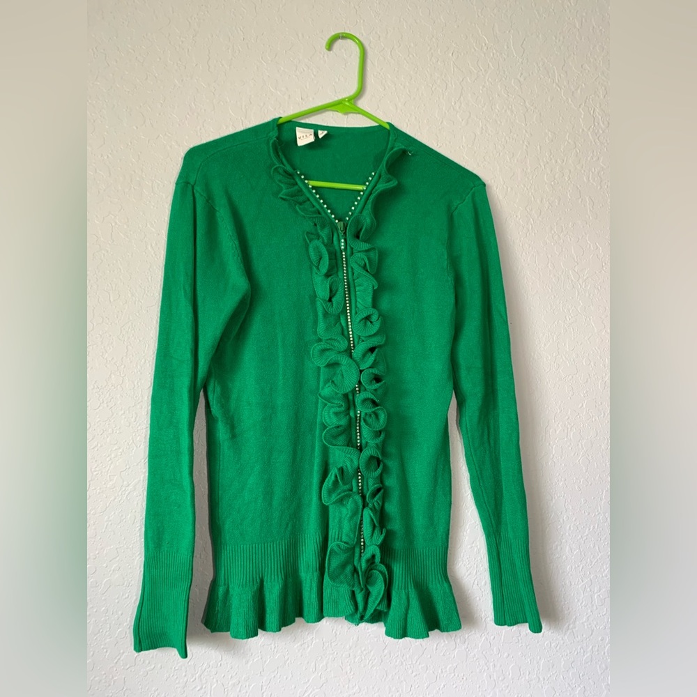 Vila Milano
Rhinestone Embellished at the zip closure.Color: Green.